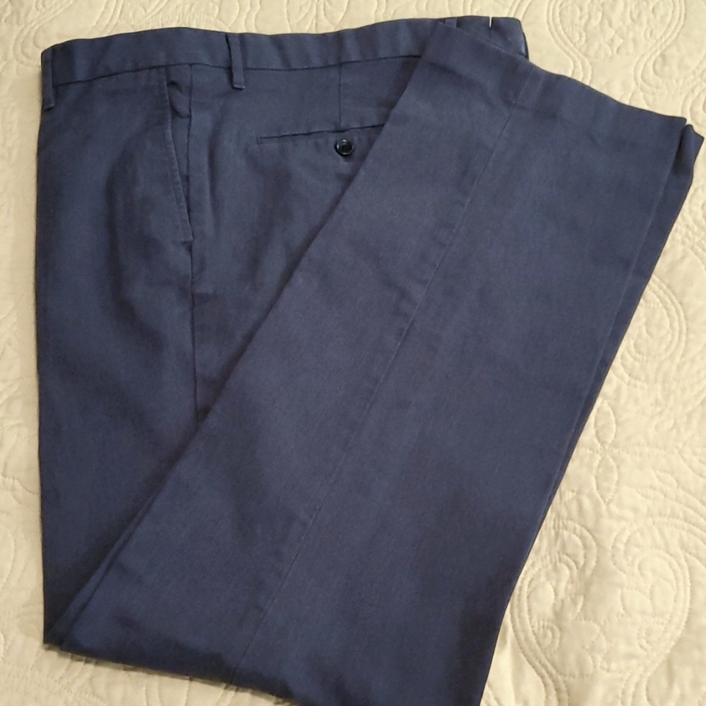 Men DOCKERS D1 BLUE JEANS,Flat front Size 38X34